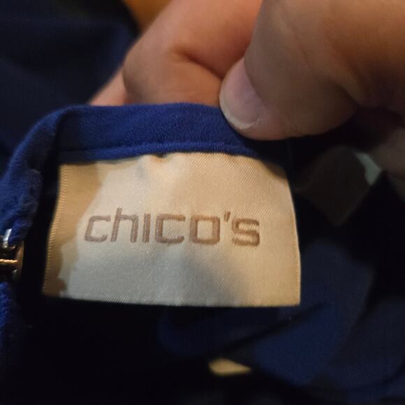 Chico’s Royal Blue Crepe Zip-Back Top Size 1 - Picture 3 of 8